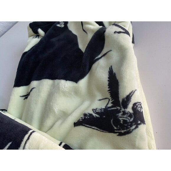 The Wizard Of Oz Wicked Witch 60 X 70" Green Throw Blanket Flying Monkeys NEW - Picture 8 of 16